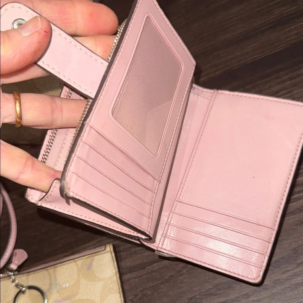 Coach set 4 pieces  Beige and Pink Women's Bag EUC - Picture 5 of 16